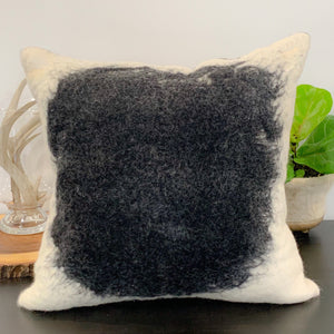 Lampi - Felt Pillow