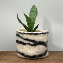 Load image into Gallery viewer, W&amp;B Stripe Felt Pot

